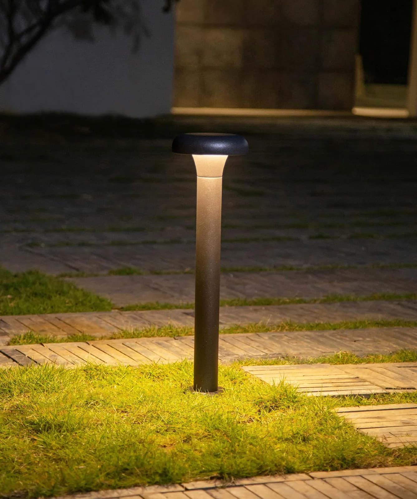 Minimal path bollard from the Landscape & Outdoor Lighting collection