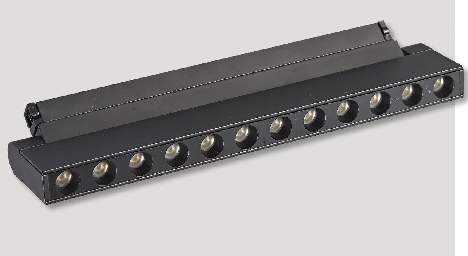 Linear lighting module from the Commercial & Retail Lighting collection